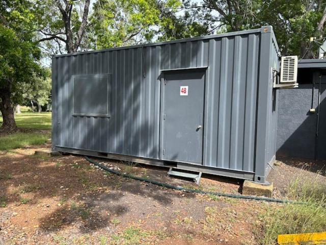 Territory Manor Motel & Caravan Park Mataranka Ruang foto